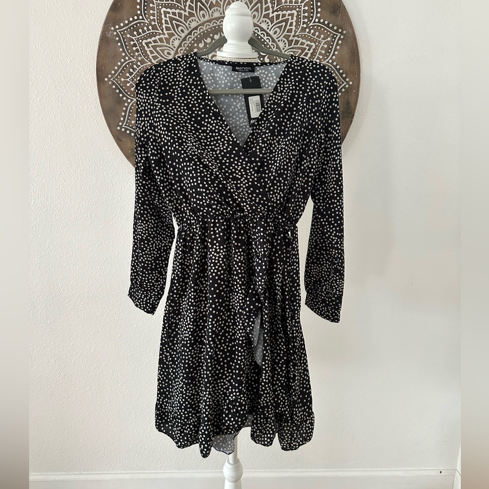*NWT* NASTY GAL black & white polka dot faux wrap dress. Size 6, small.